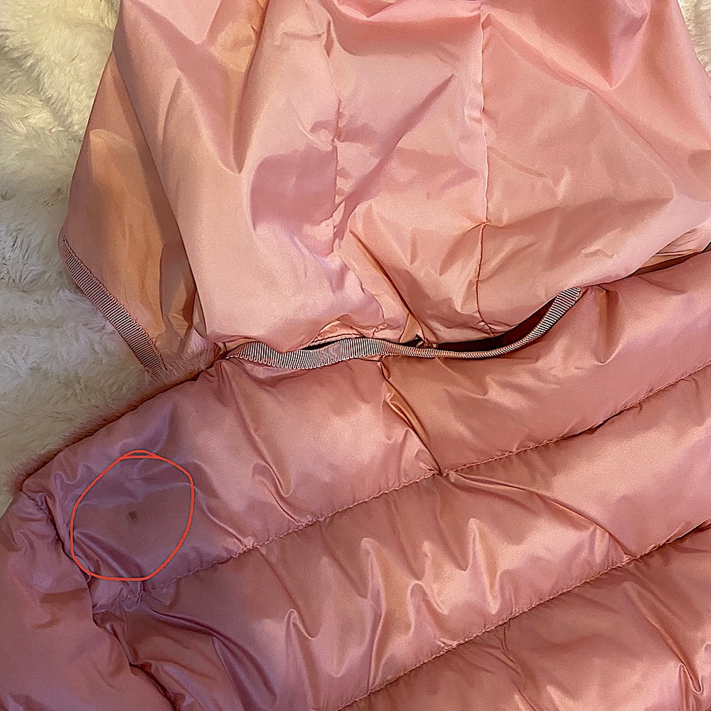 Moncler Puffer with Premium Mink Fur Details – Luxurious & Truly Rare 🩷 - Picture 15 of 16